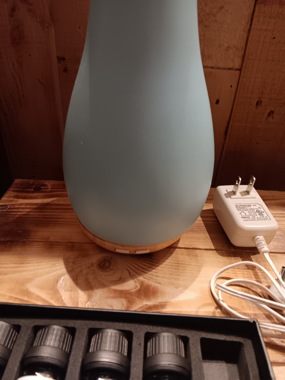 Oil Diffuser With Essential Oil Set - Picture 3 of 4